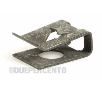 Piastrina di fissaggio vite nasello parte bassa, per Vespa PX/ T5 e coprimanubrio per Vespa T5/ PKXL2