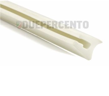 Profilo bauletto portaoggetti grigio luce, h=12 mm, l=1700 mm per Vespa TS/160GS/180SS/ Rally adatto anche PX125-200/PE/Lusso/'98/MY/T5