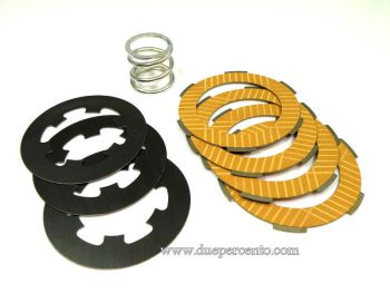 Dischi frizione NEWFREN RACE per frizione monomolla, 4 dischi sinterizzati, 3 infradischi, 1 molla rinforzata per Vespa 50/ 50 Special/ ET3/ Primavera/ PK50-125