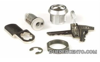 Serratura a chiave per sportello laterale per Vespa 50/ L/ R/ S / Special/ SS/ ET3/Primavera