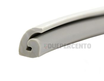 Profilo cofani destro e sinistro ARIETE grigio ghiaia, h=16 mm, l=1200/1800 mm per Vespa 125 V1-33/VN/VM/VNA/VNB/150 VB1T/VBA/VBB/VL1-3T/GS VS1-5