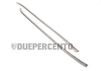 Coppia di listelli tappetino pedana centrale, per Vespa GT/ GTR/ Rally 180-200/ Sprint/ TS/ 160 GS/ 180 SS/ VNB/ VBB