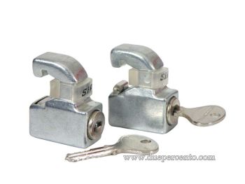 Serrature cromate per cofani Vespa GT/ GTR/ TS/ Super/ GL/ Sprint/ 160 GS/ 180 SS/ PX125-200/ PE/ T5